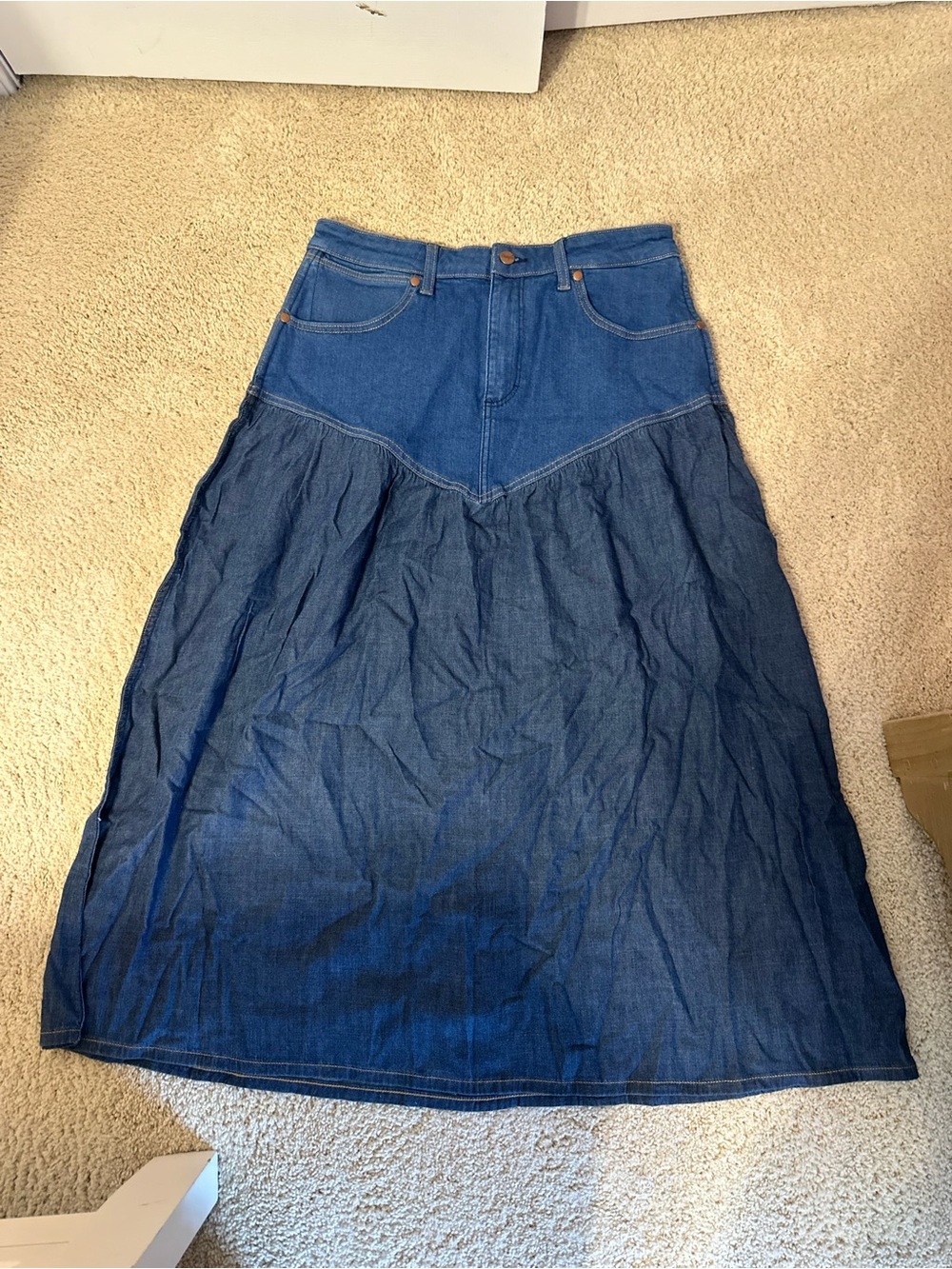 NWT Wrangler Basque Waist Denim Skirt L